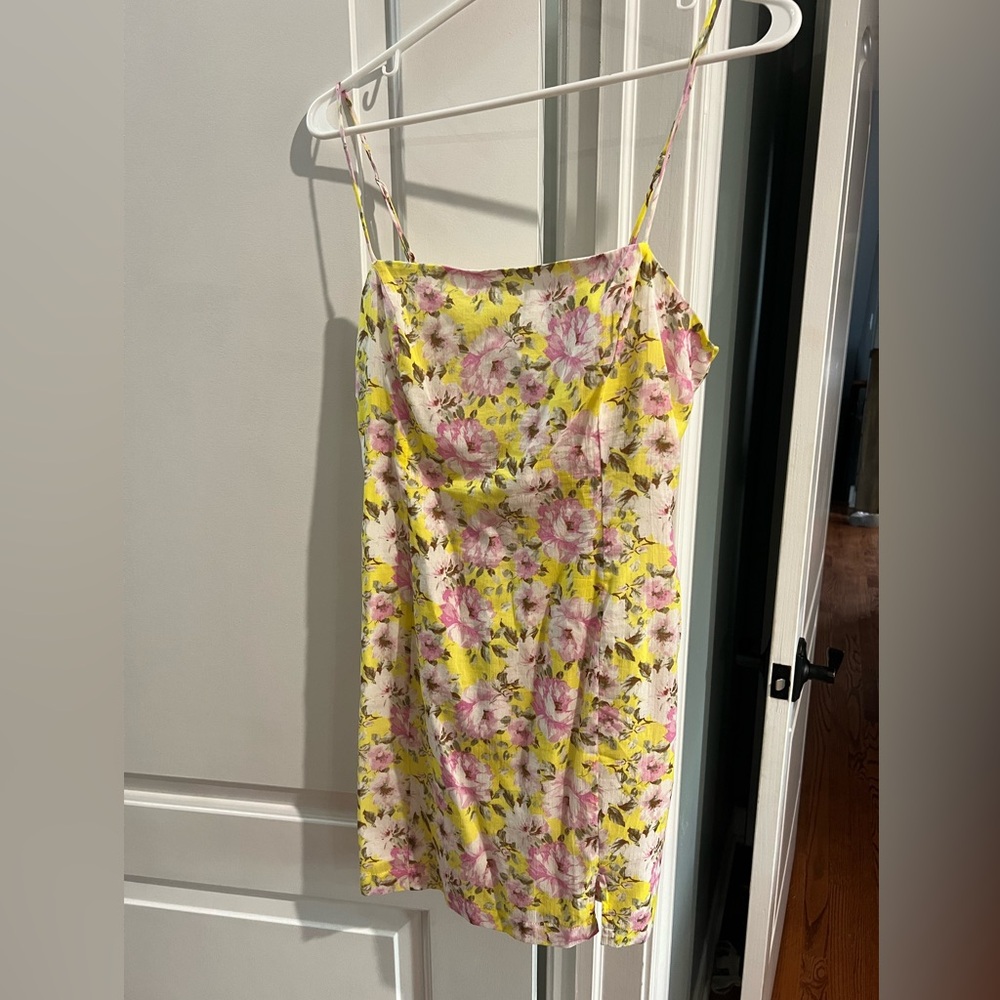 New with tags floral boutique dress size medium mini spring flowers yellow pink